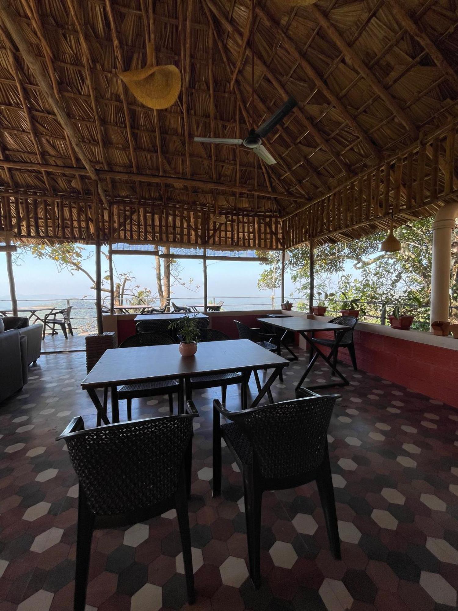 Sunset Valley Kerala Pool Resort - Serene Natural Forest Cottage Stay In Idukki With Sunrise & Sunset Panoramas, Natural Streams & Tranquil Summer Evenings Pīrmed المظهر الخارجي الصورة