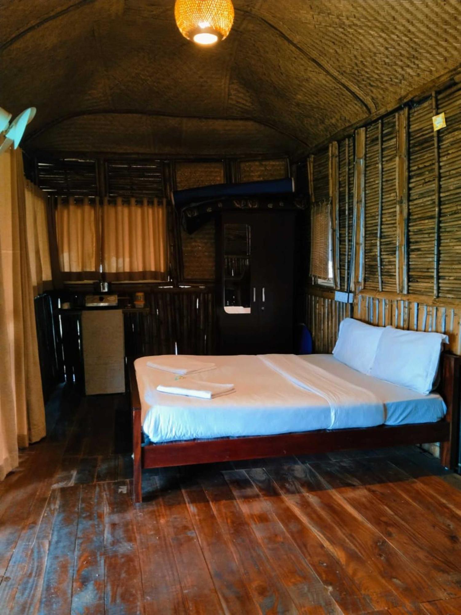 Sunset Valley Kerala Pool Resort - Serene Natural Forest Cottage Stay In Idukki With Sunrise & Sunset Panoramas, Natural Streams & Tranquil Summer Evenings Pīrmed المظهر الخارجي الصورة