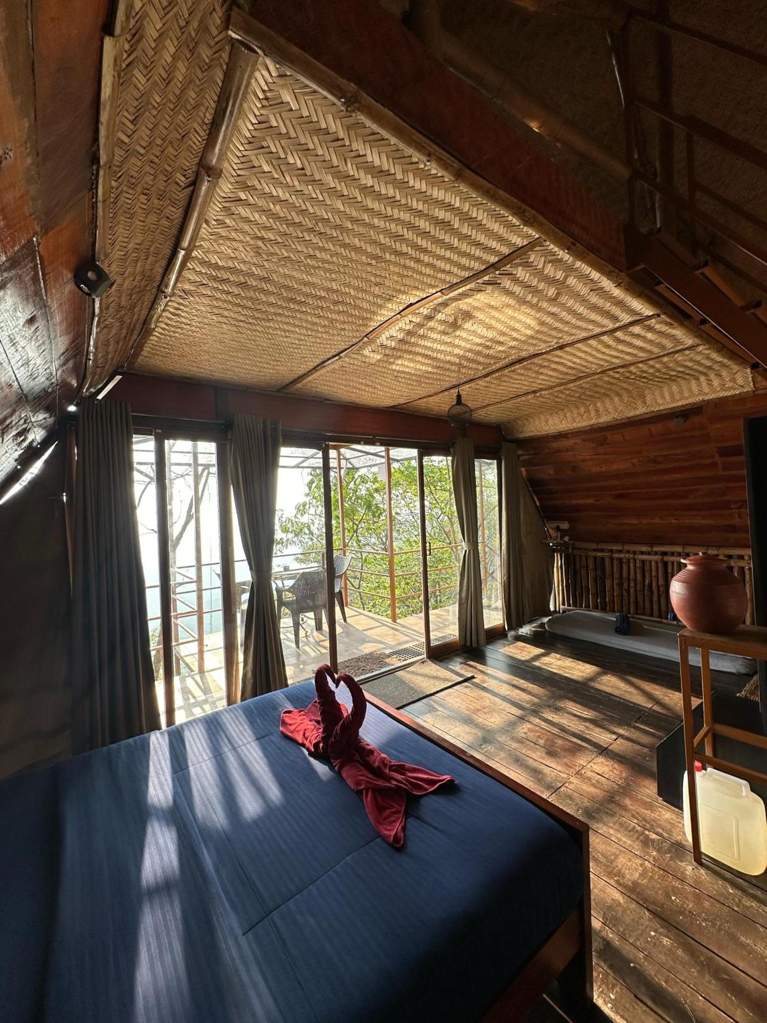 Sunset Valley Kerala Pool Resort - Serene Natural Forest Cottage Stay In Idukki With Sunrise & Sunset Panoramas, Natural Streams & Tranquil Summer Evenings Pīrmed المظهر الخارجي الصورة