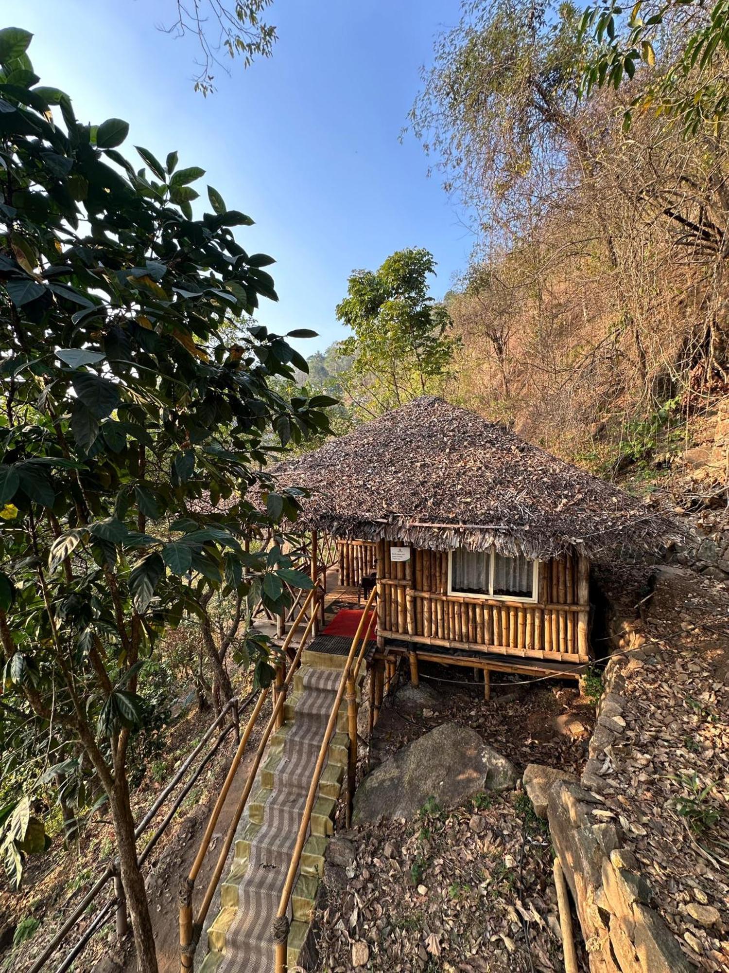 Sunset Valley Kerala Pool Resort - Monsoon Forest Cottage Stay In Idukki With Private Waterfalls, Natural Streams & Breathtaking Views Pīrmed المظهر الخارجي الصورة