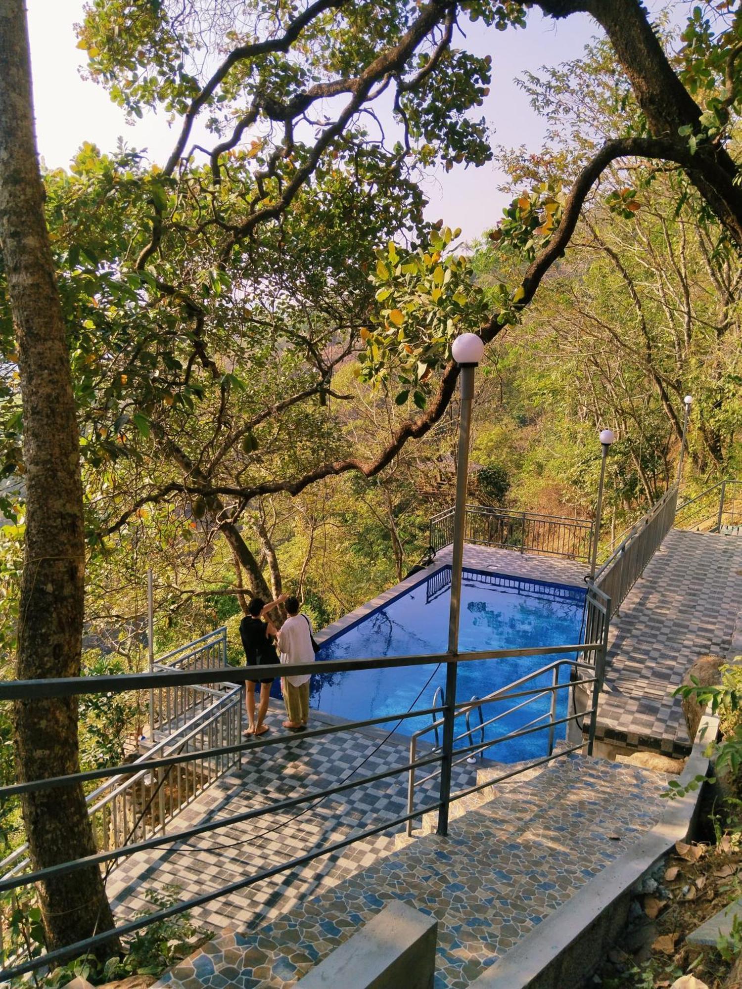 Sunset Valley Kerala Pool Resort - Serene Natural Forest Cottage Stay In Idukki With Sunrise & Sunset Panoramas, Natural Streams & Tranquil Summer Evenings Pīrmed المظهر الخارجي الصورة