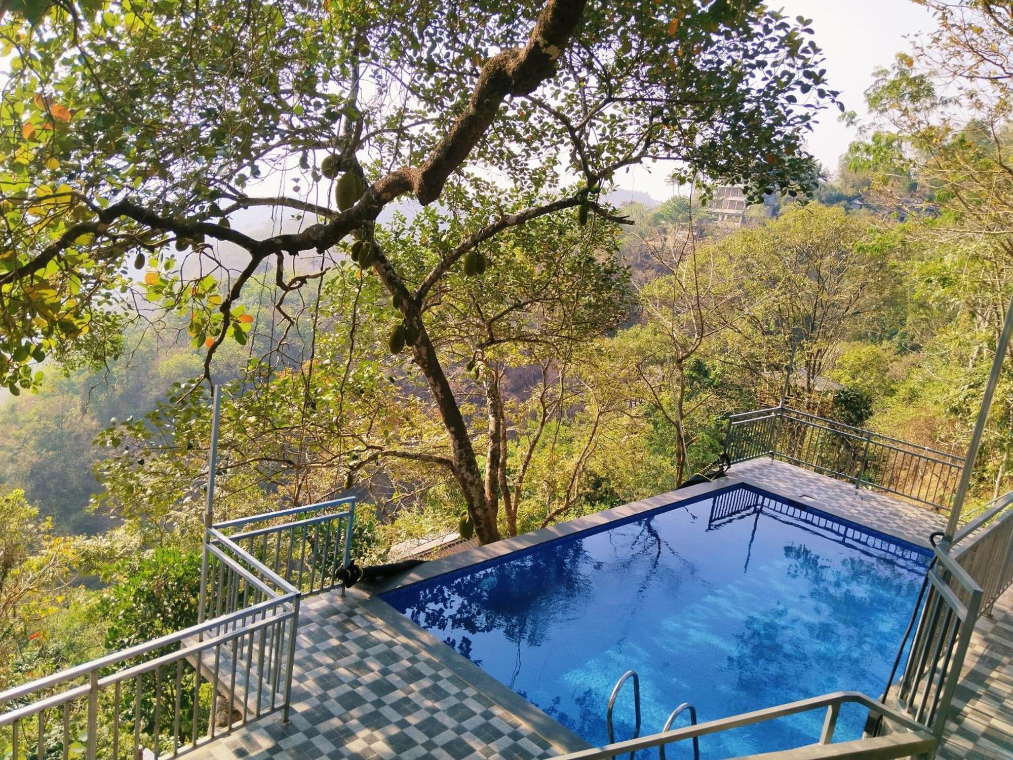 Sunset Valley Kerala Pool Resort - Serene Natural Forest Cottage Stay In Idukki With Sunrise & Sunset Panoramas, Natural Streams & Tranquil Summer Evenings Pīrmed المظهر الخارجي الصورة