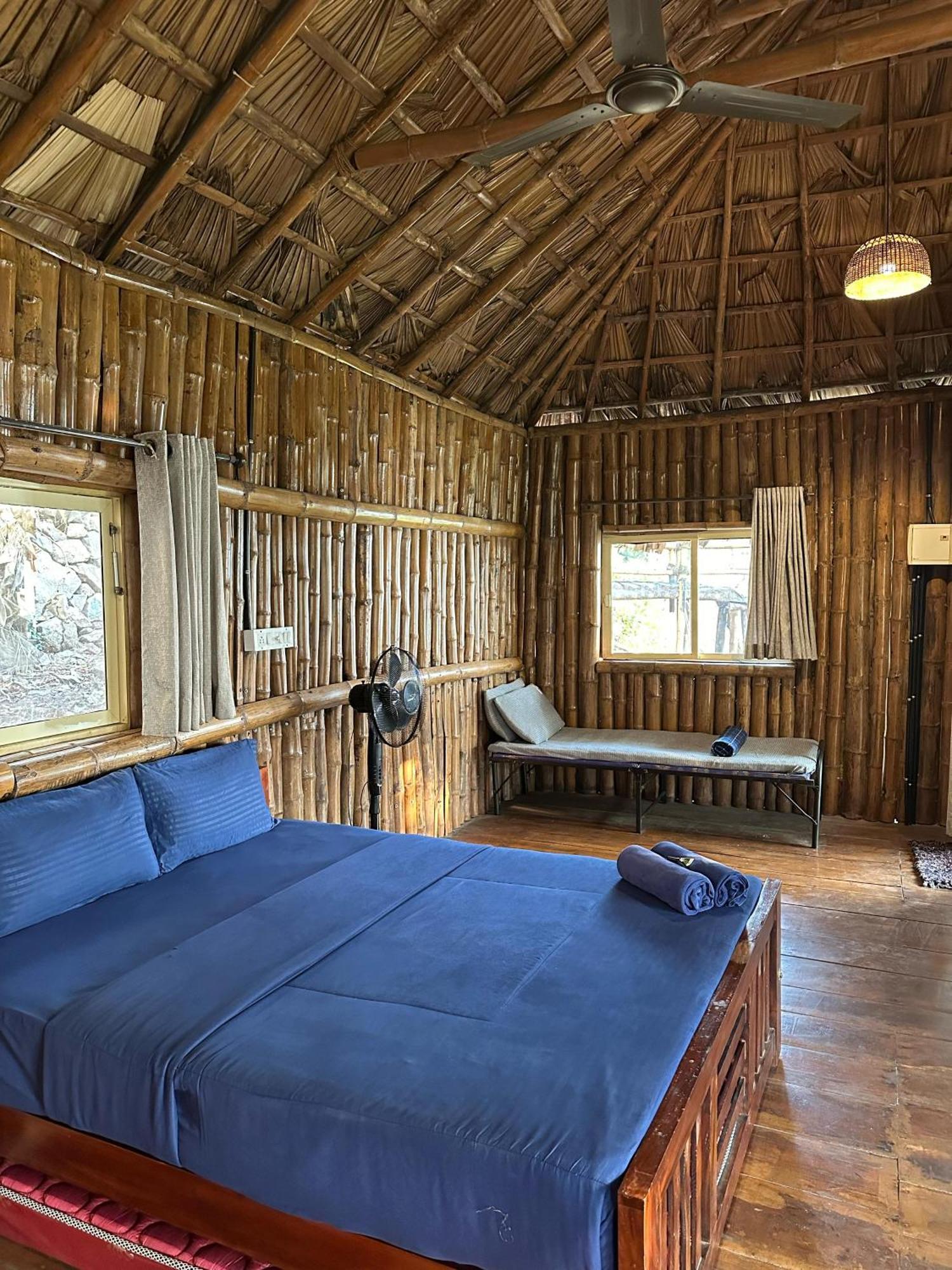 Sunset Valley Kerala Pool Resort - Serene Natural Forest Cottage Stay In Idukki With Sunrise & Sunset Panoramas, Natural Streams & Tranquil Summer Evenings Pīrmed المظهر الخارجي الصورة