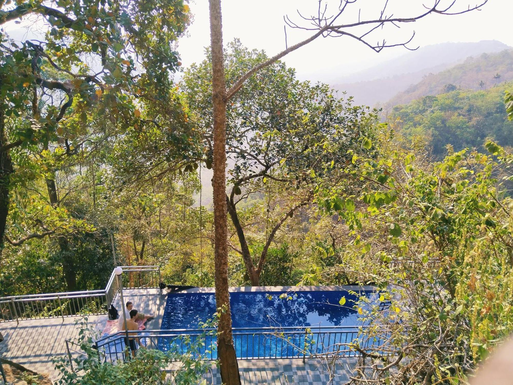 Sunset Valley Kerala Pool Resort - Serene Natural Forest Cottage Stay In Idukki With Sunrise & Sunset Panoramas, Natural Streams & Tranquil Summer Evenings Pīrmed المظهر الخارجي الصورة