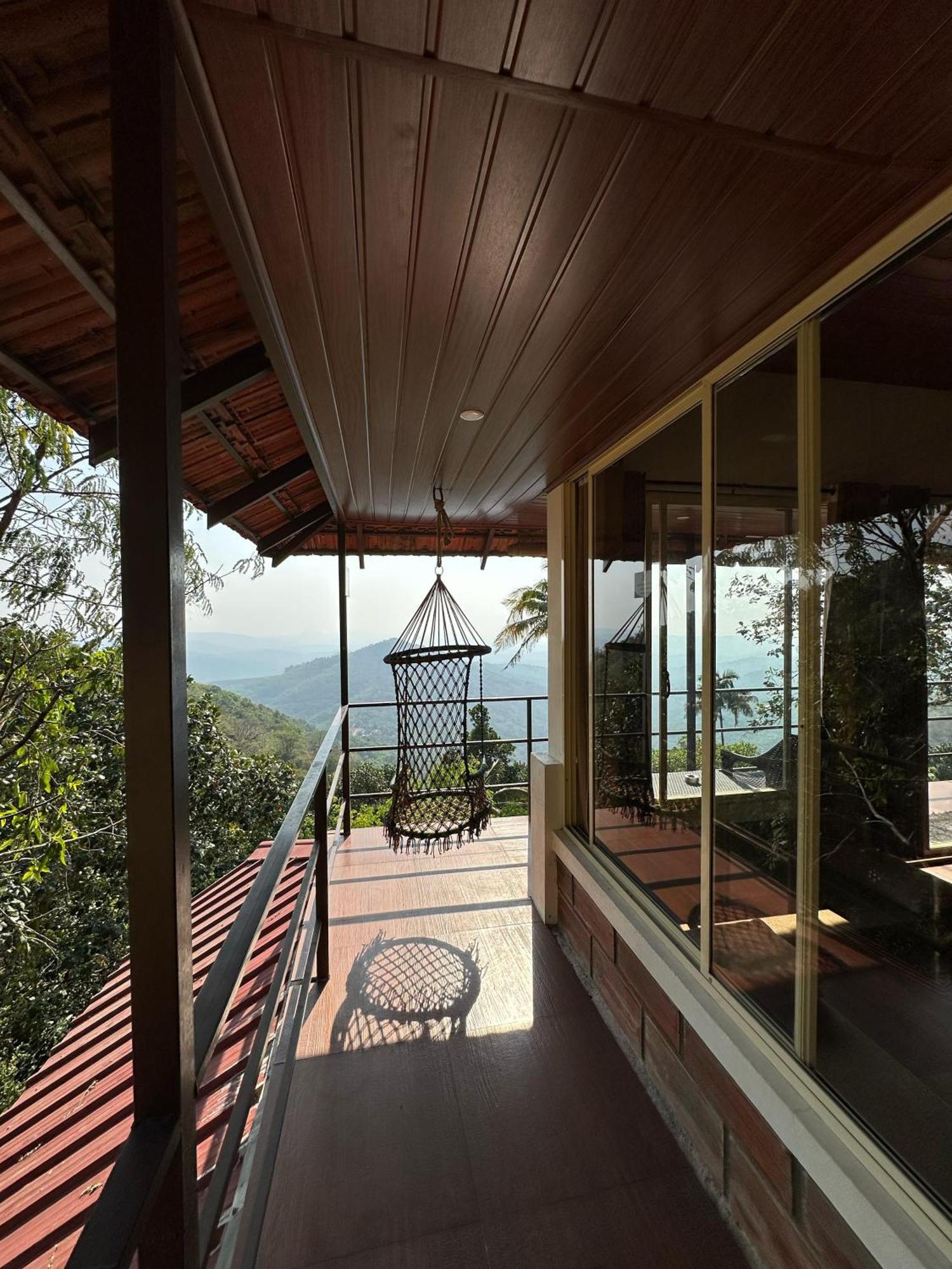 Sunset Valley Kerala Pool Resort - Monsoon Forest Cottage Stay In Idukki With Private Waterfalls, Natural Streams & Breathtaking Views Pīrmed المظهر الخارجي الصورة