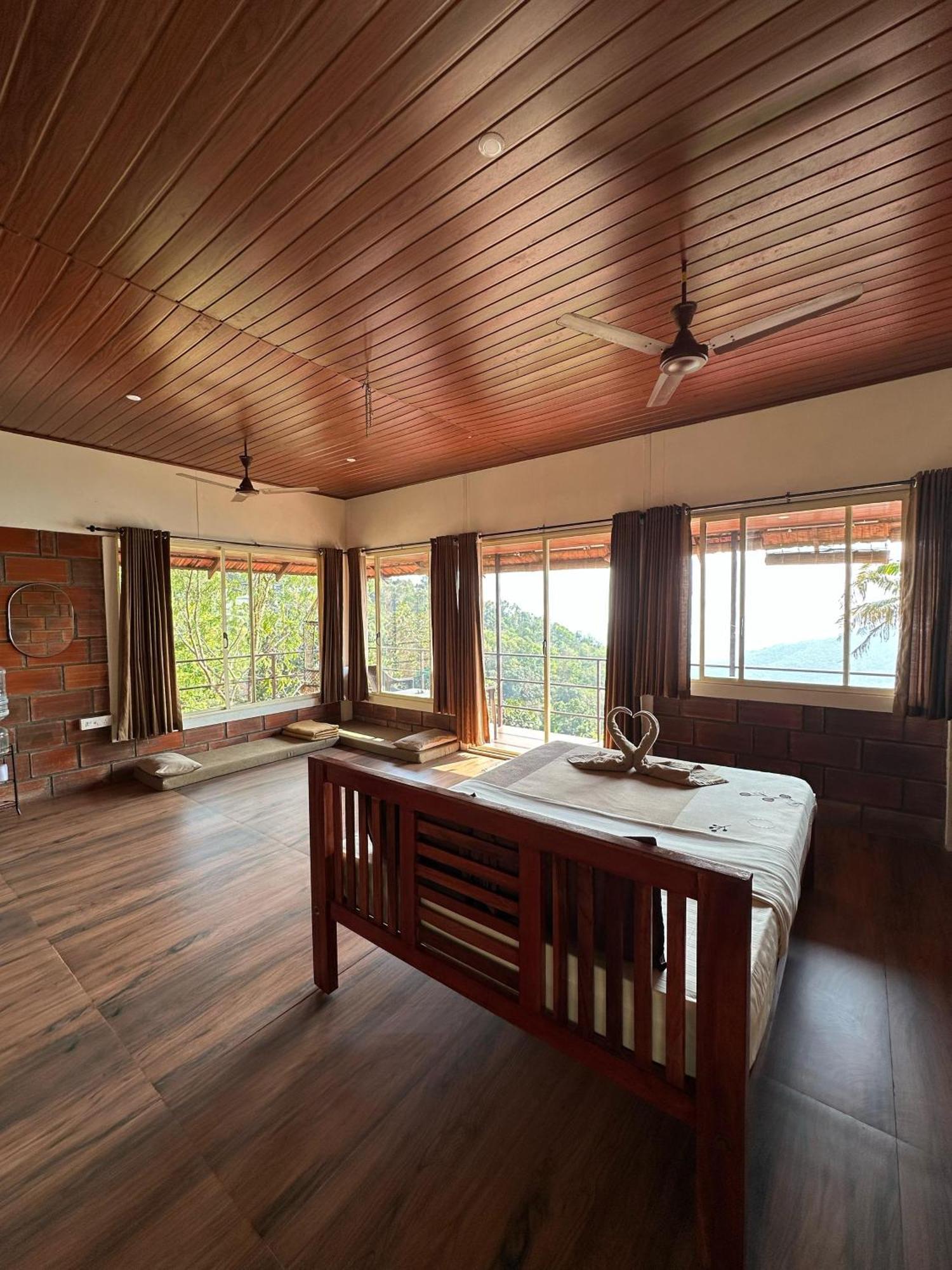 Sunset Valley Kerala Pool Resort - Serene Natural Forest Cottage Stay In Idukki With Sunrise & Sunset Panoramas, Natural Streams & Tranquil Summer Evenings Pīrmed المظهر الخارجي الصورة