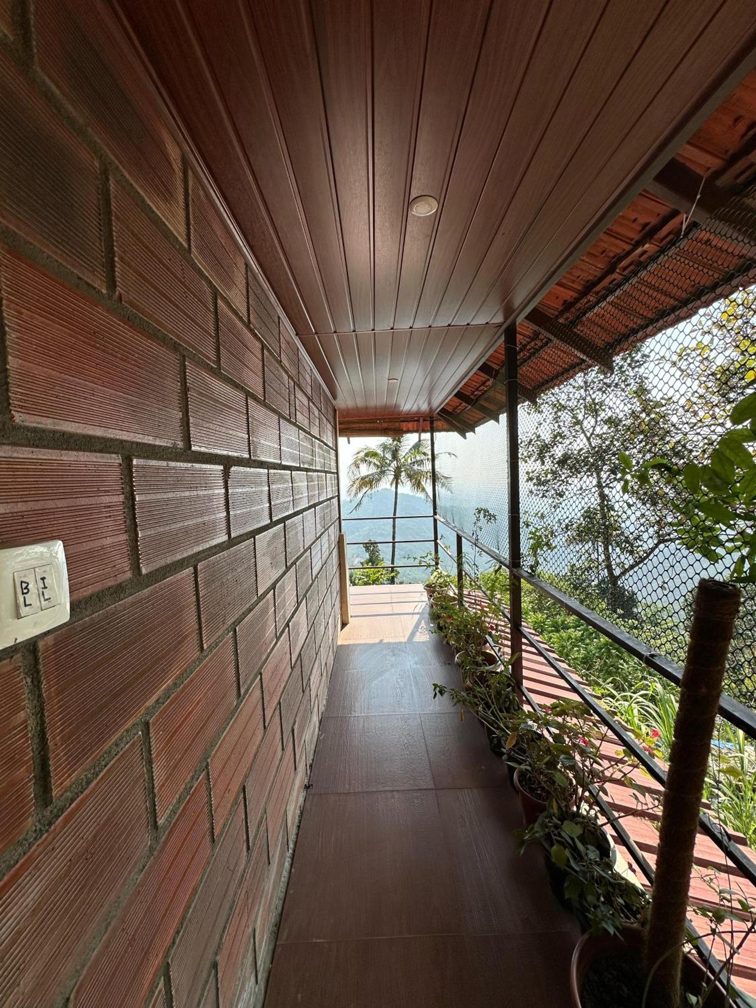 Sunset Valley Kerala Pool Resort - Serene Natural Forest Cottage Stay In Idukki With Sunrise & Sunset Panoramas, Natural Streams & Tranquil Summer Evenings Pīrmed المظهر الخارجي الصورة